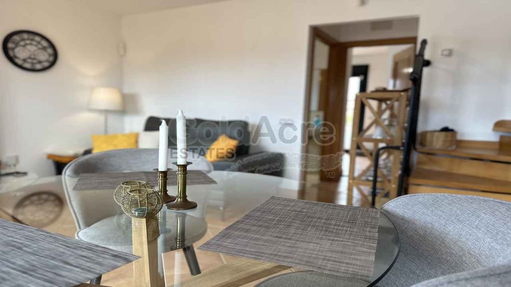 Chalet de 3 habitaciones en Majanicho en venta con piscina - 260.000 € (Ref: 9235887)