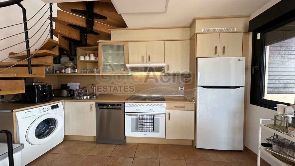 Chalet de 3 habitaciones en Majanicho en venta con piscina - 260.000 € (Ref: 9235887)