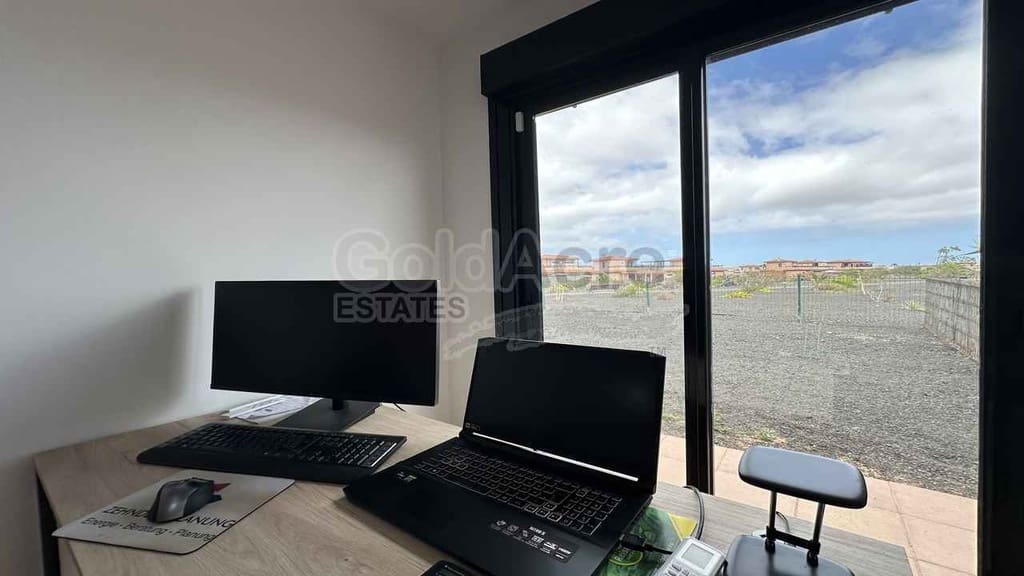 3 bedroom Villa for sale in Majanicho with pool - € 260,000 (Ref: 9235887)