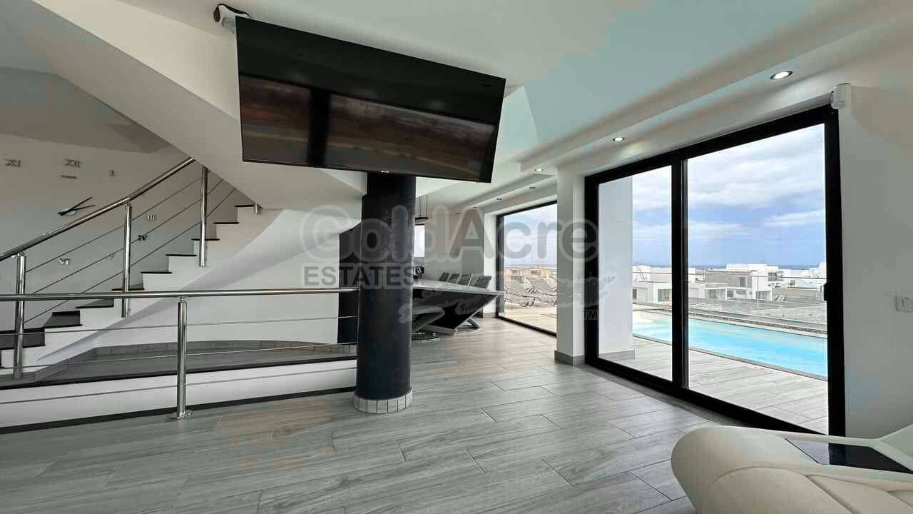 4 soveværelse Villa til salg i Corralejo - € 625.000 (Ref: 9236089)