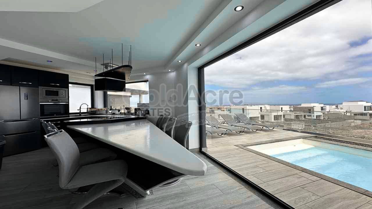 4 soveværelse Villa til salg i Corralejo - € 625.000 (Ref: 9236089)