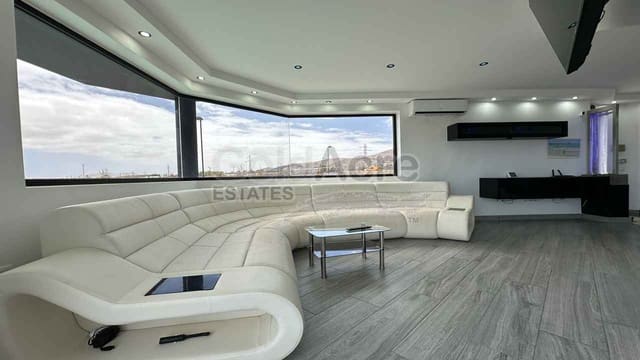 4 soveværelse Villa til salg i Corralejo, La Oliva - € 625.000 (Ref: 9236089)