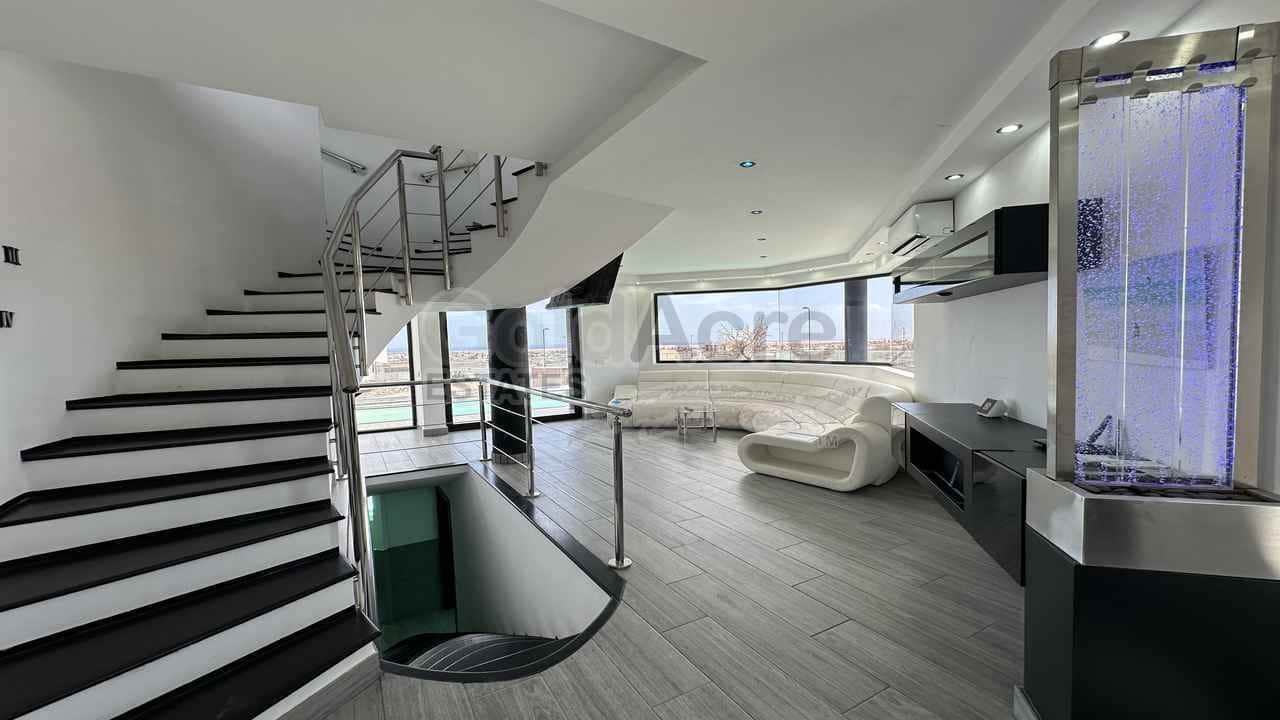 4 sovrum Villa till salu i Corralejo med pool - 499 000 € (Ref: 9236089)