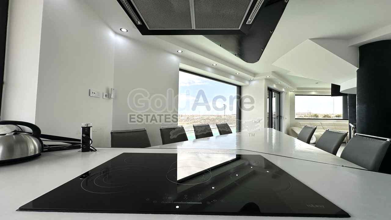 4 sovrum Villa till salu i Corralejo med pool - 499 000 € (Ref: 9236089)