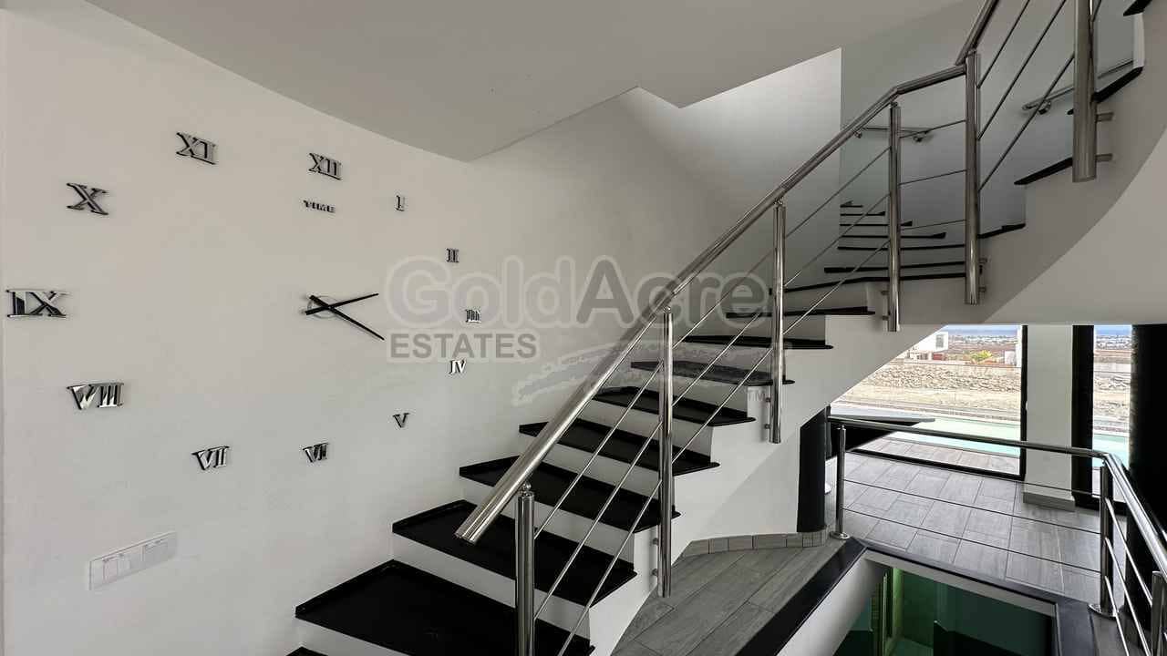4 sovrum Villa till salu i Corralejo med pool - 499 000 € (Ref: 9236089)