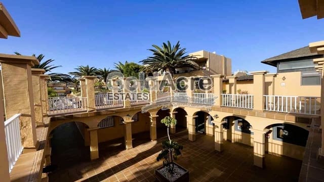 1 soverom Leilighet til salgs i Corralejo, La Oliva med svømmebasseng - € 175 000 (Ref: 9239511)