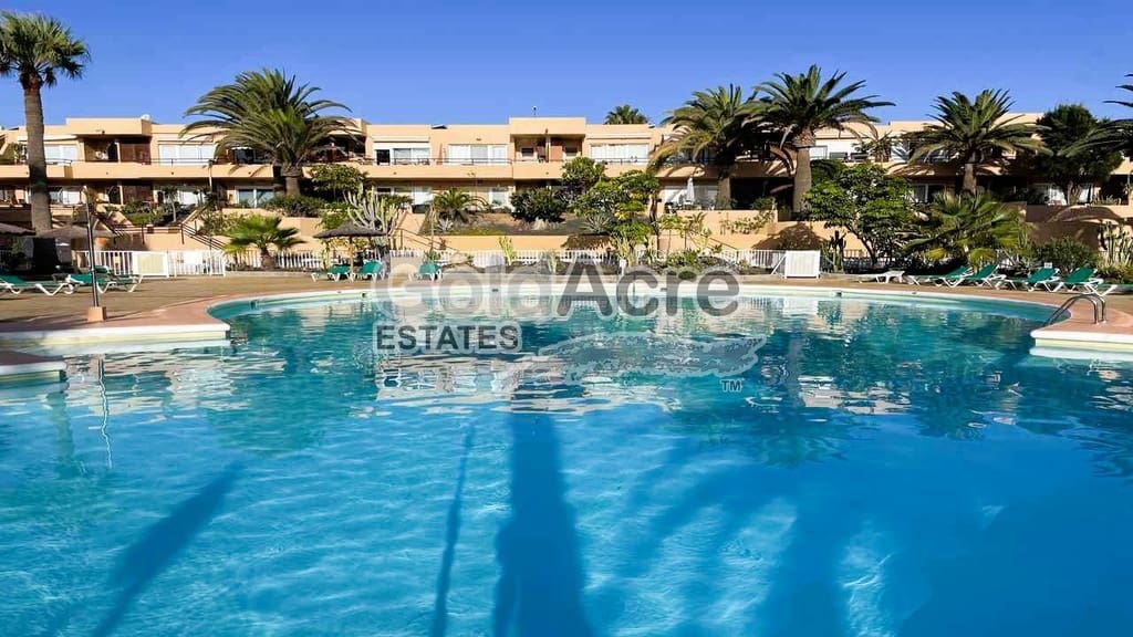 1 bedroom Apartment for sale in Corralejo with pool - € 175,000 (Ref: 9239511)
