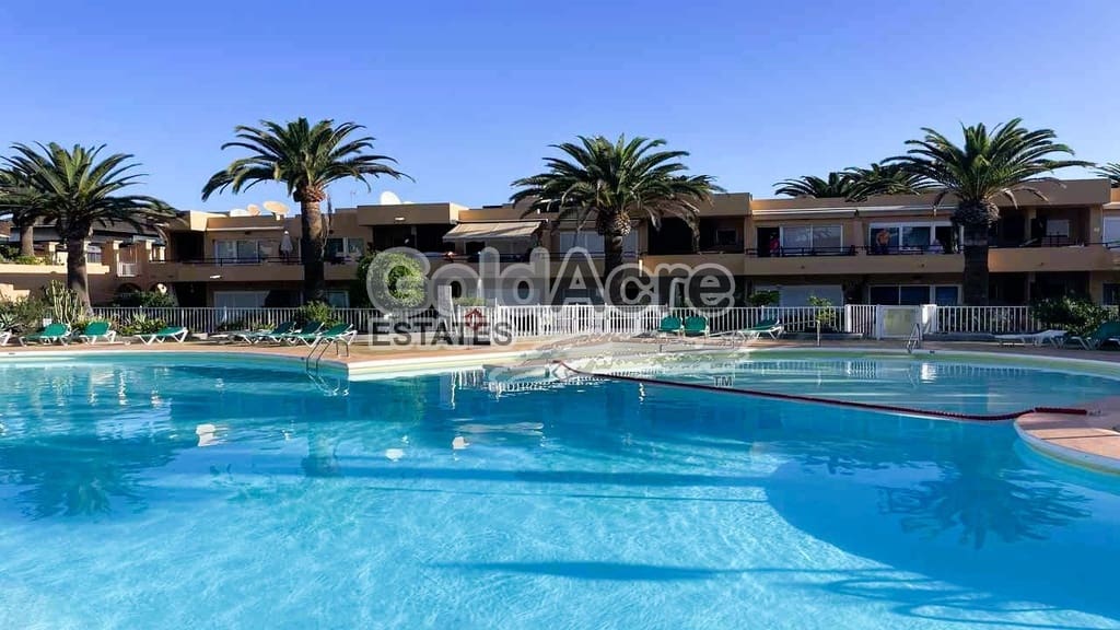 1 bedroom Apartment for sale in Corralejo with pool - € 175,000 (Ref: 9239511)