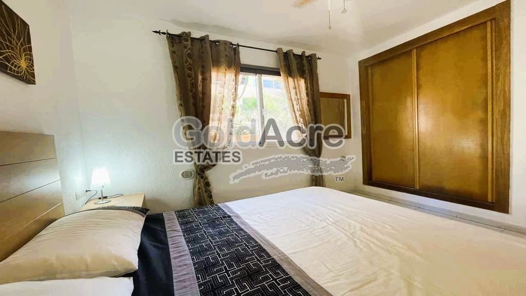 1 bedroom Apartment for sale in Corralejo with pool - € 175,000 (Ref: 9239511)