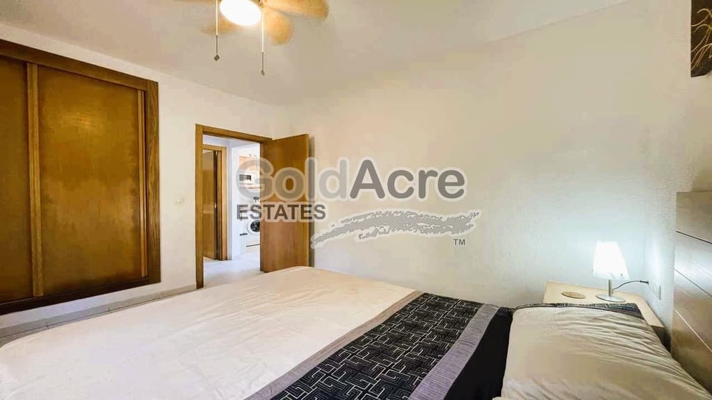 1 bedroom Apartment for sale in Corralejo with pool - € 175,000 (Ref: 9239511)