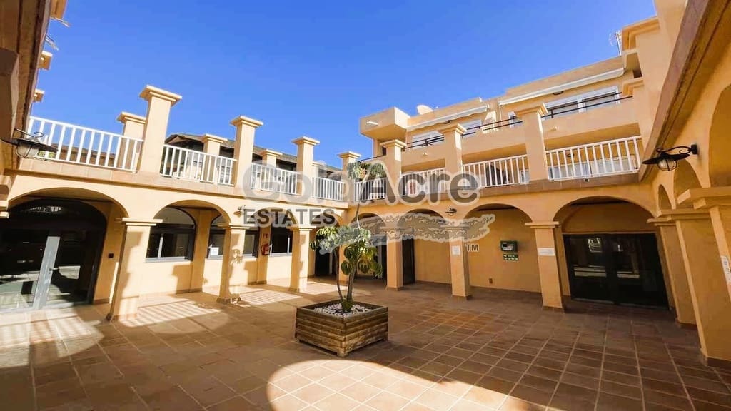 1 bedroom Apartment for sale in Corralejo with pool - € 175,000 (Ref: 9239511)