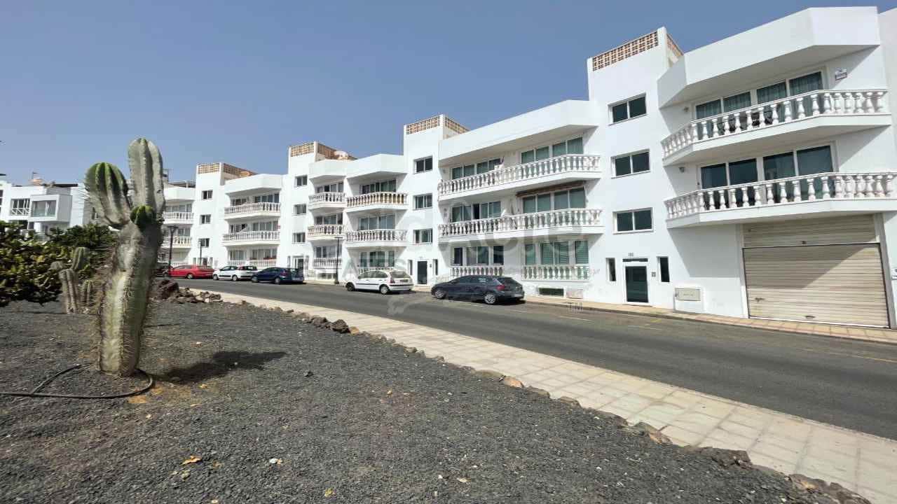 2 soveværelse Lejlighed til salg i Corralejo - € 279.000 (Ref: 9242567)