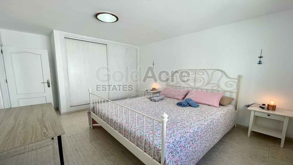 2 slaapkamer Appartement te koop in Corralejo - € 279.000 (Ref: 9242567)