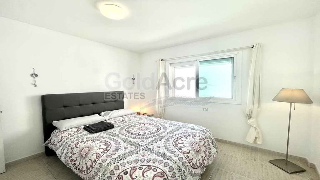 2 bedroom Apartment for sale in Corralejo - € 279,000 (Ref: 9242567)