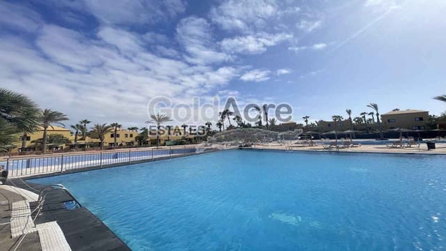 Apartamento de 1 habitación en Corralejo, La Oliva en venta con piscina - 169.500 € (Ref: 9271984)