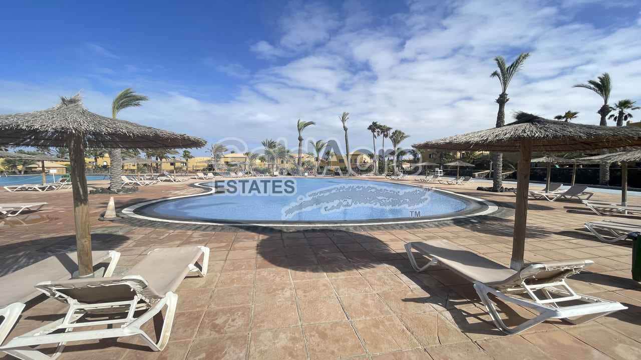 1 sypialnia Apartament na sprzedaż w Corralejo z basenem - 169 500 € (Ref: 9271984)