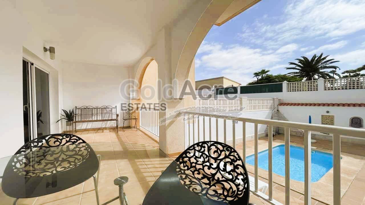3 sypialnia Apartament na sprzedaż w Corralejo z basenem - 425 000 € (Ref: 9291175)