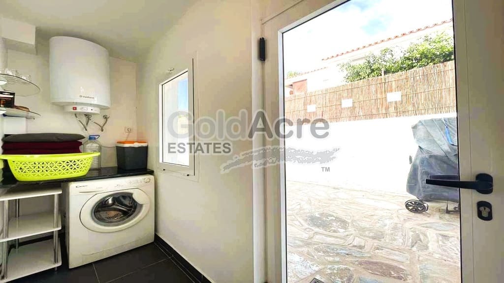 3 sovrum Villa till salu i Corralejo med pool - 425 000 € (Ref: 9291175)