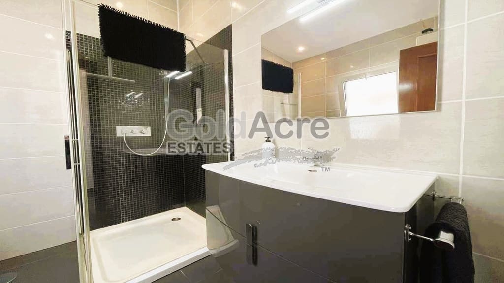 3 sovrum Villa till salu i Corralejo med pool - 425 000 € (Ref: 9291175)