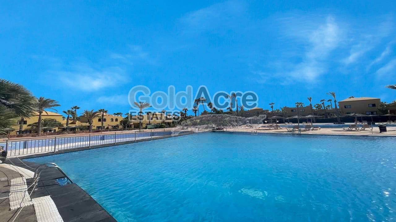 1 sypialnia Apartament na sprzedaż w Corralejo z basenem - 180 000 € (Ref: 9294113)