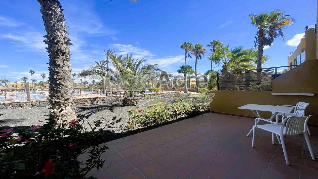 1 sypialnia Apartament na sprzedaż w Corralejo z basenem - 180 000 € (Ref: 9294113)