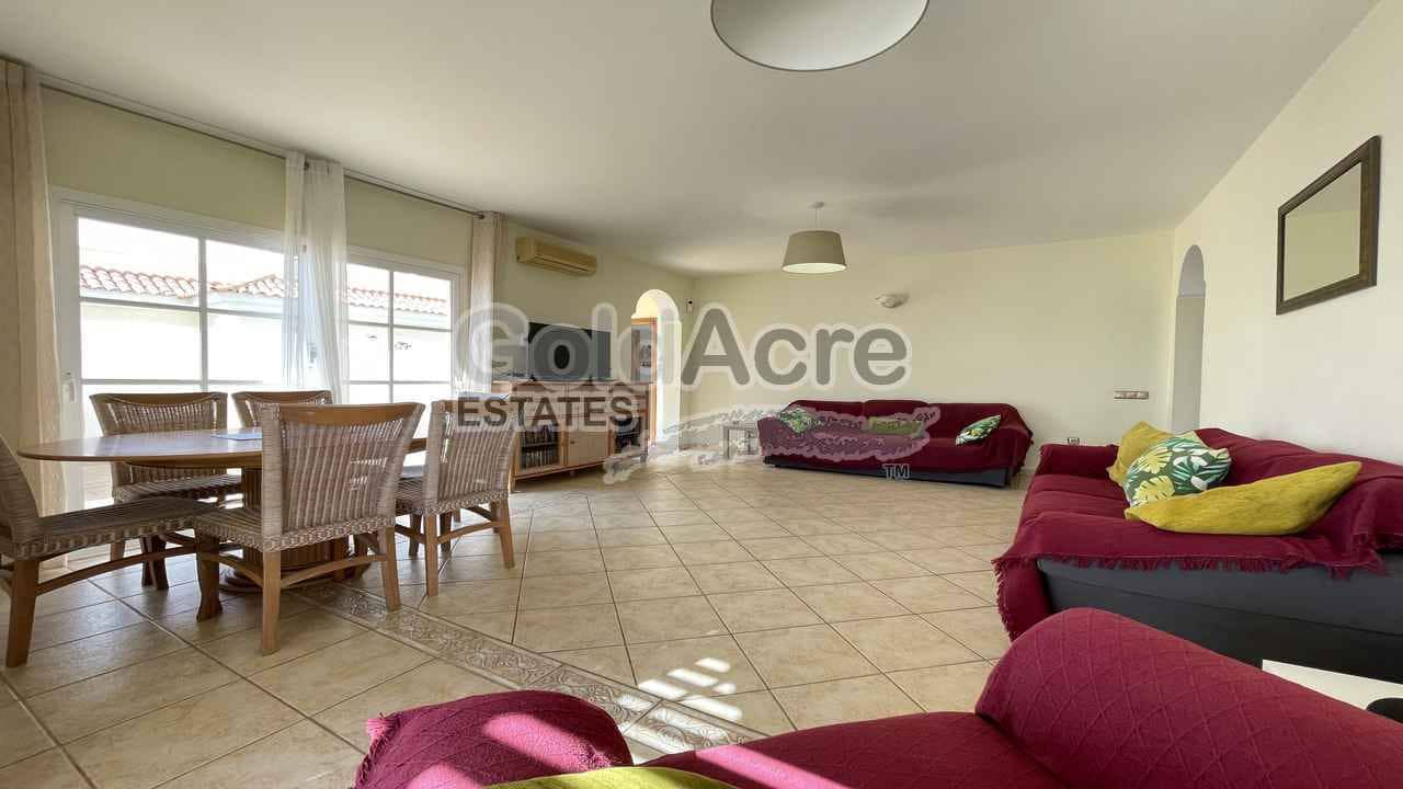 4 sovrum Villa till salu i Caleta de Fuste med pool - 510 000 € (Ref: 9304906)