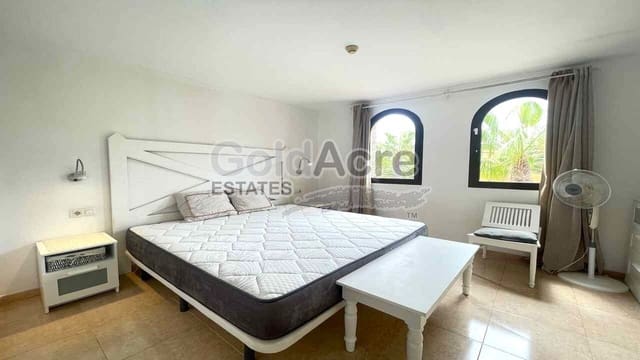 1 soverom Leilighet til salgs i Corralejo, La Oliva med svømmebasseng - € 190 000 (Ref: 9310337)