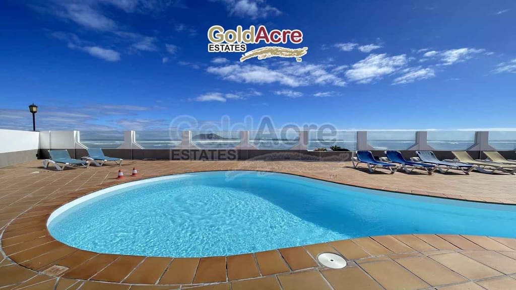 2 makuuhuone Bungalow myytävänä paikassa Corralejo mukana uima-altaan - 790 000 € (Ref: 9310556)