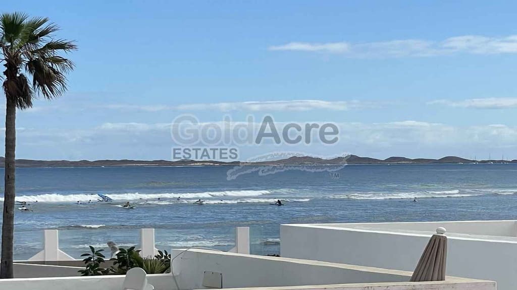 2 makuuhuone Bungalow myytävänä paikassa Corralejo mukana uima-altaan - 790 000 € (Ref: 9310556)