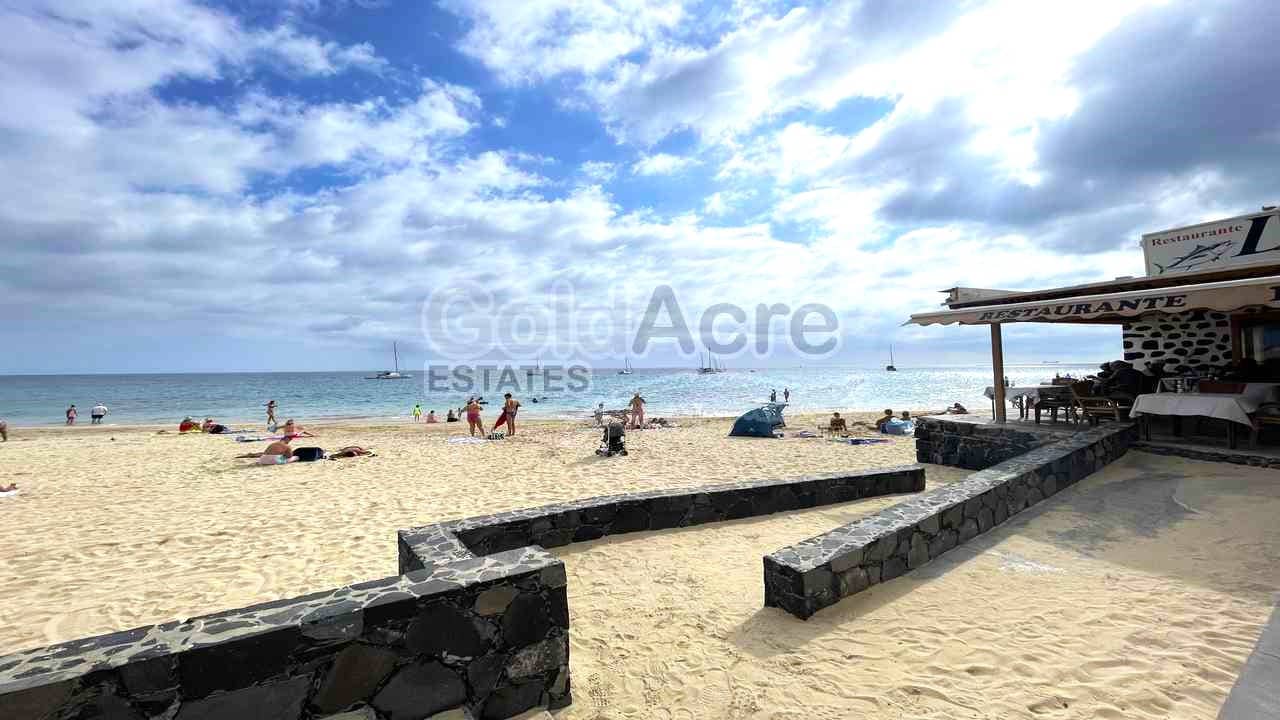 Kaupallinen myytävänä paikassa Morro Jable - 295 000 € (Ref: 9311191)