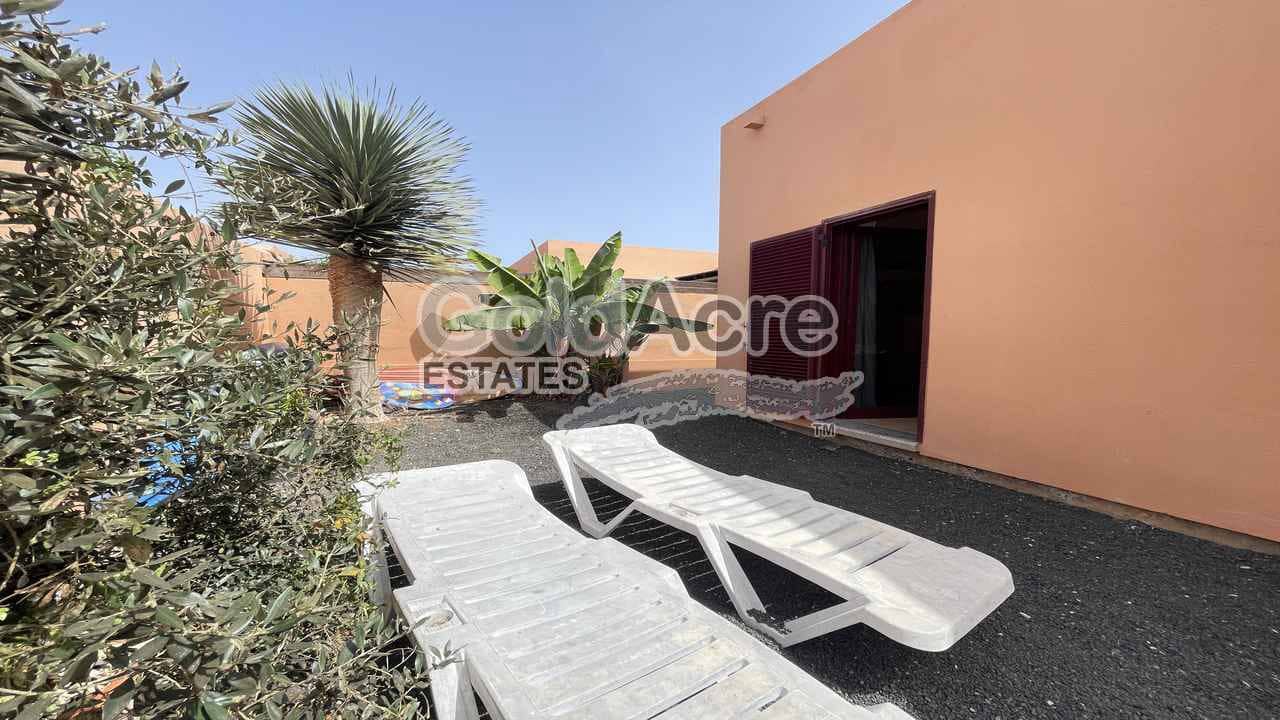 Chalet de 3 habitaciones en La Oliva en venta - 329.000 € (Ref: 9312450)