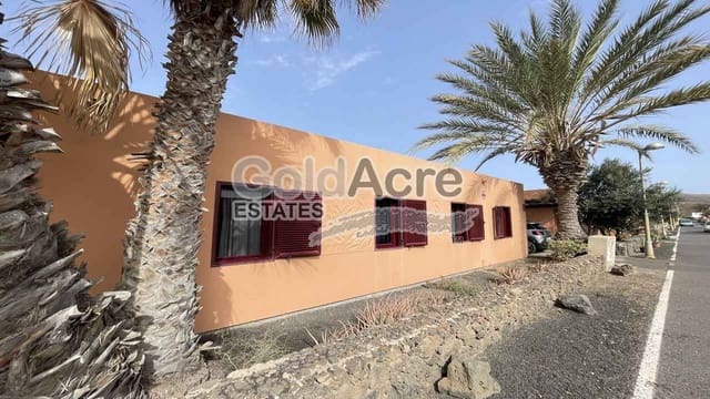 3 soverom Villa til salgs i Corralejo, La Oliva med svømmebasseng - € 329 000 (Ref: 9312450)