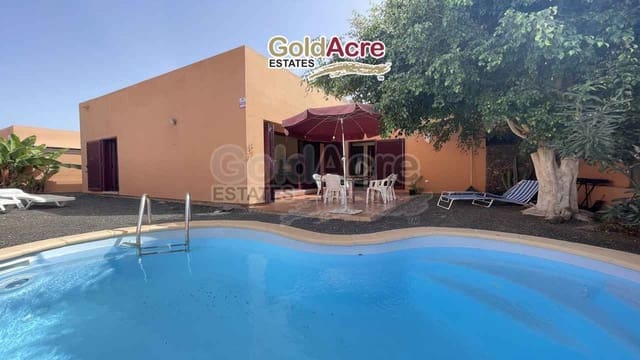 3 Zimmer Villa zu verkaufen in Corralejo, La Oliva mit Pool - 329.000 € (Ref: 9312450)