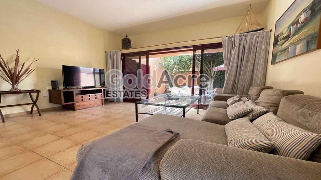 3 quarto Moradia para venda em La Oliva com piscina garagem - 329 000 € (Ref: 9312450)