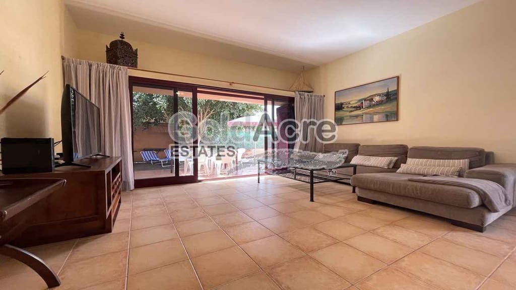 3 quarto Moradia para venda em La Oliva com piscina garagem - 329 000 € (Ref: 9312450)