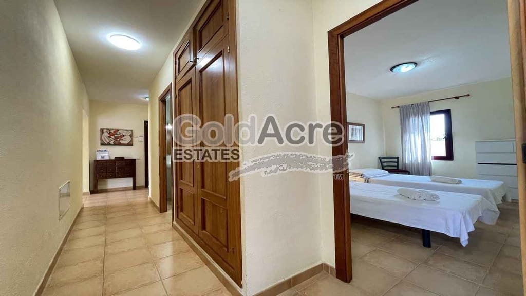 3 quarto Moradia para venda em La Oliva com piscina garagem - 329 000 € (Ref: 9312450)