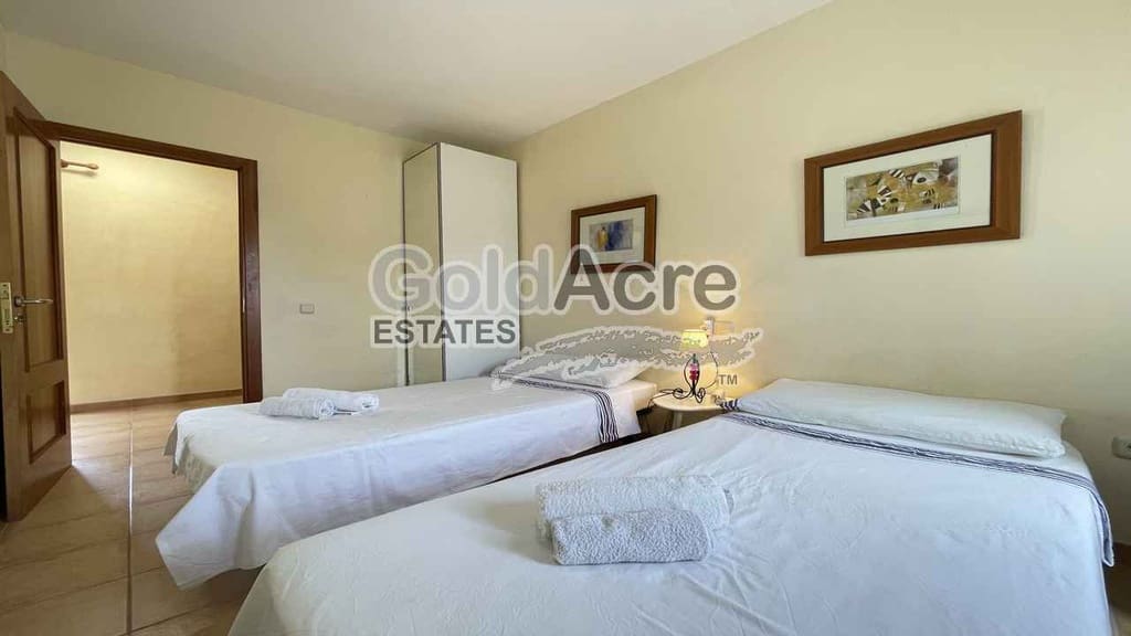 3 quarto Moradia para venda em La Oliva com piscina garagem - 329 000 € (Ref: 9312450)