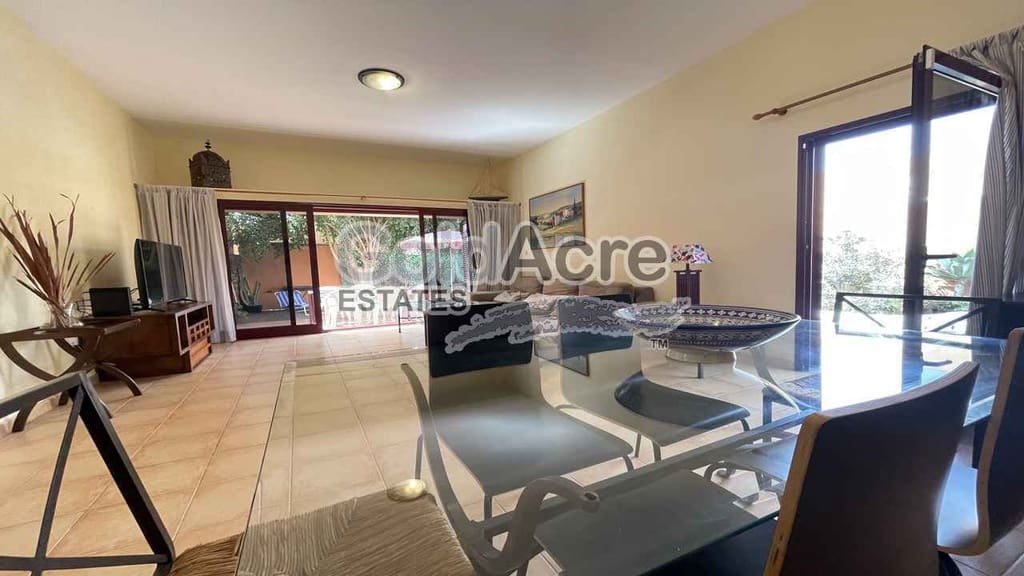 3 quarto Moradia para venda em La Oliva com piscina garagem - 329 000 € (Ref: 9312450)