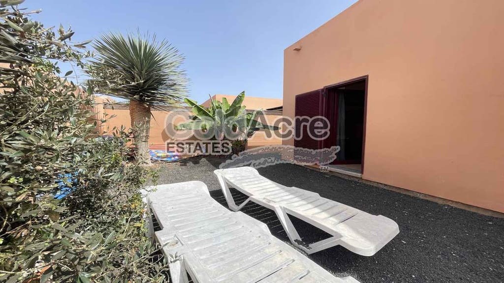 3 quarto Moradia para venda em La Oliva com piscina garagem - 329 000 € (Ref: 9312450)