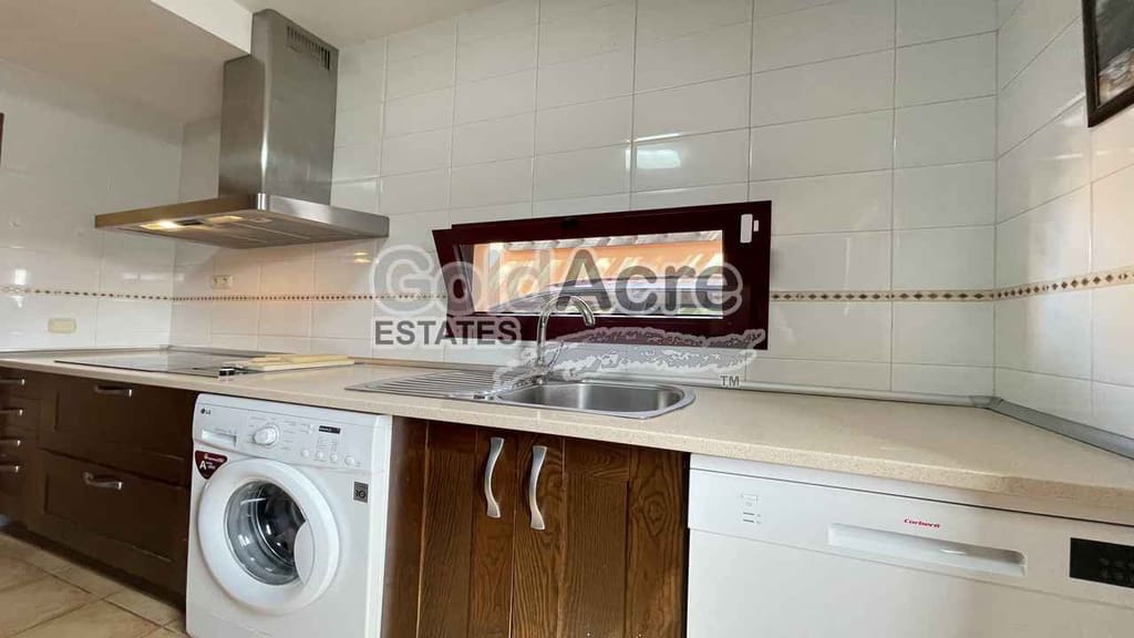 3 quarto Moradia para venda em La Oliva com piscina garagem - 329 000 € (Ref: 9312450)