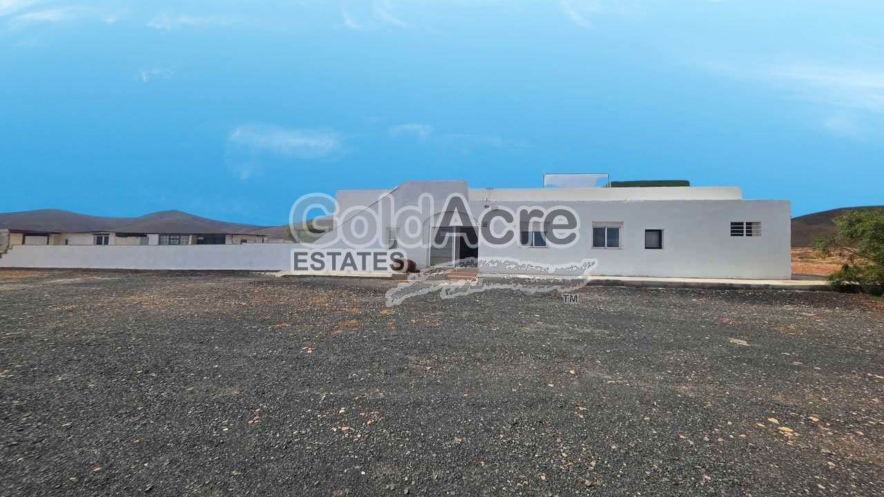 2 bedroom Villa for sale in Tuineje - € 249,000 (Ref: 9330999)