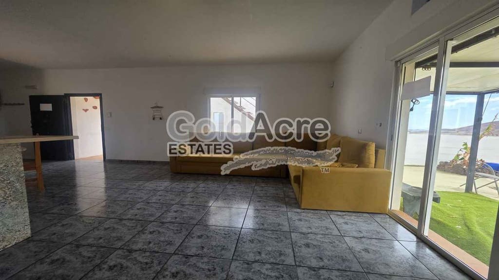 2 makuuhuone Huvila myytävänä paikassa Tuineje - 249 000 € (Ref: 9330999)