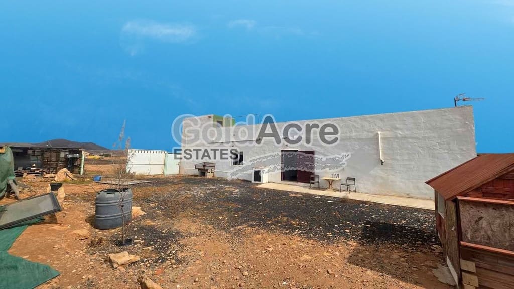 2 makuuhuone Huvila myytävänä paikassa Tuineje - 249 000 € (Ref: 9330999)