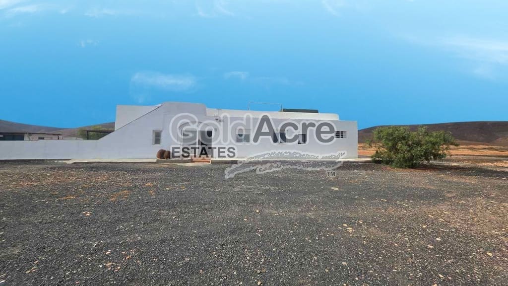 2 makuuhuone Huvila myytävänä paikassa Tuineje - 249 000 € (Ref: 9330999)