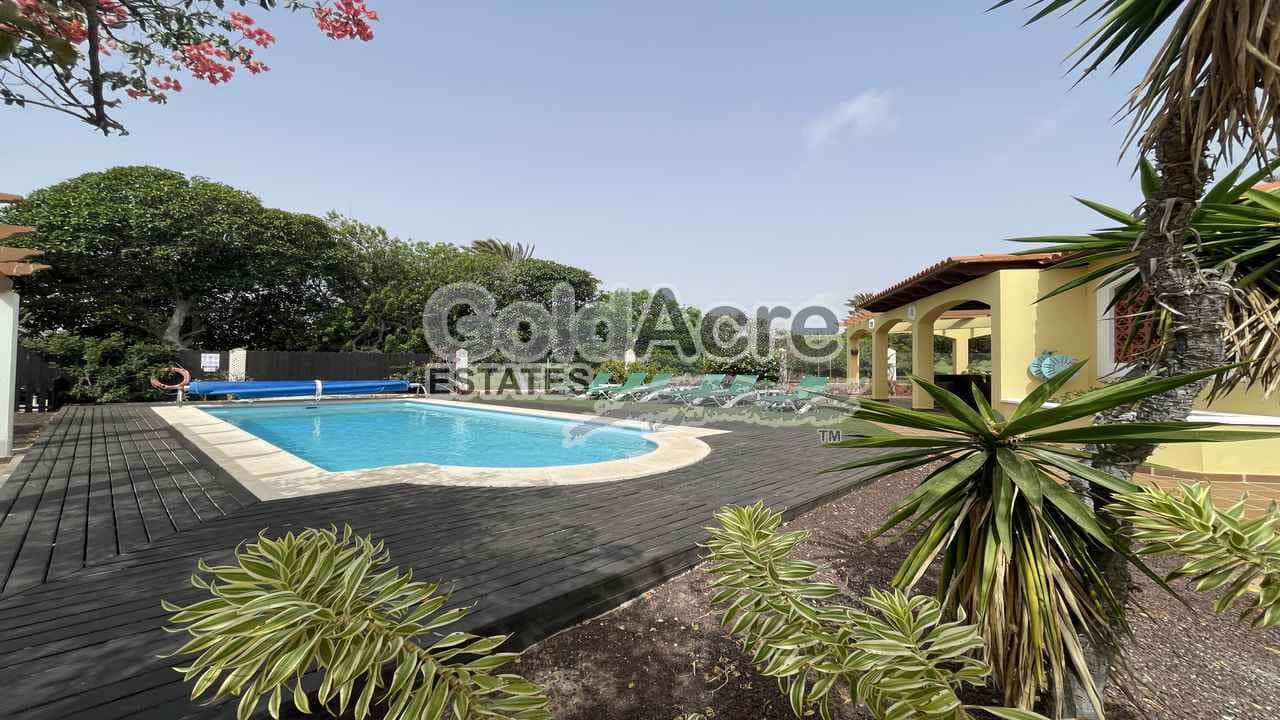 3 sovrum Villa till salu i Caleta de Fuste med pool - 775 000 € (Ref: 9344430)