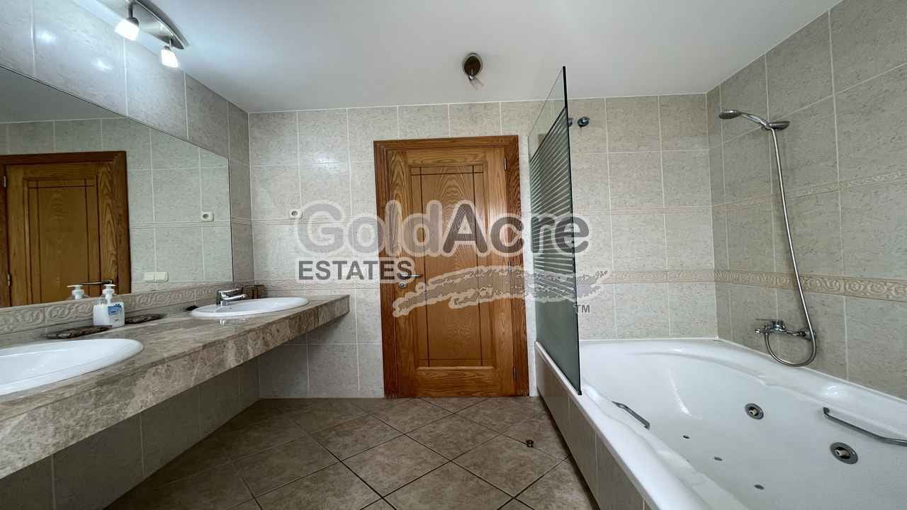 3 sovrum Villa till salu i Caleta de Fuste med pool - 775 000 € (Ref: 9344430)