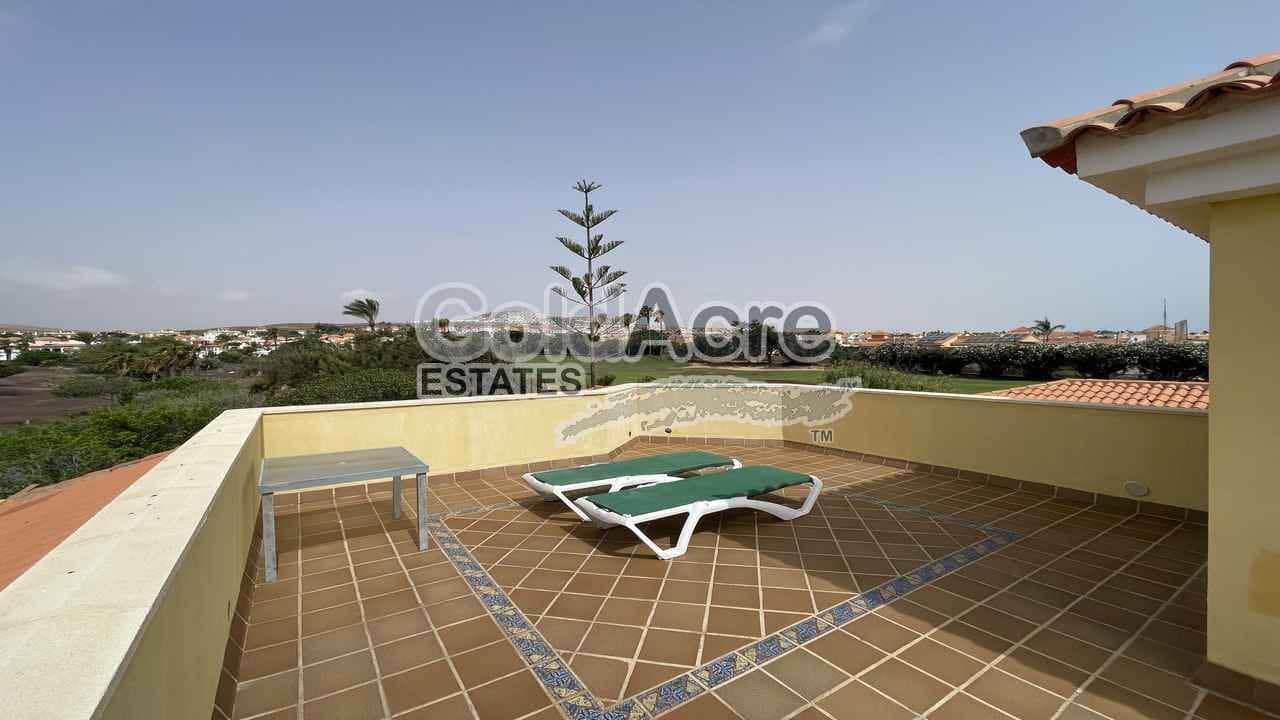 3 sovrum Villa till salu i Caleta de Fuste med pool - 775 000 € (Ref: 9344430)