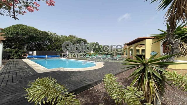 3 sovrum Villa till salu i Caleta de Fuste, Antigua med pool - 775 000 € (Ref: 9344430)