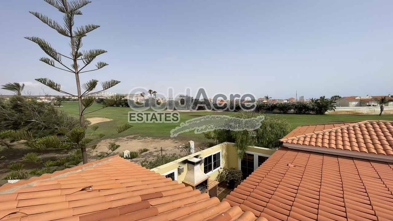 3 sovrum Villa till salu i Caleta de Fuste med pool - 775 000 € (Ref: 9344430)