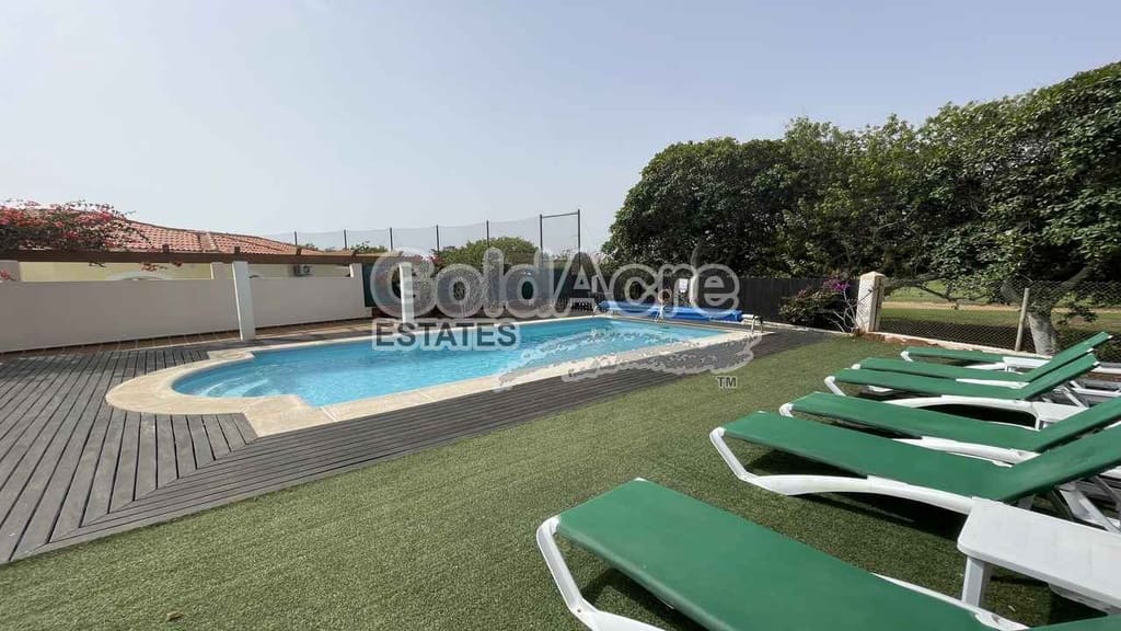 3 sovrum Villa till salu i Caleta de Fuste med pool - 775 000 € (Ref: 9344430)